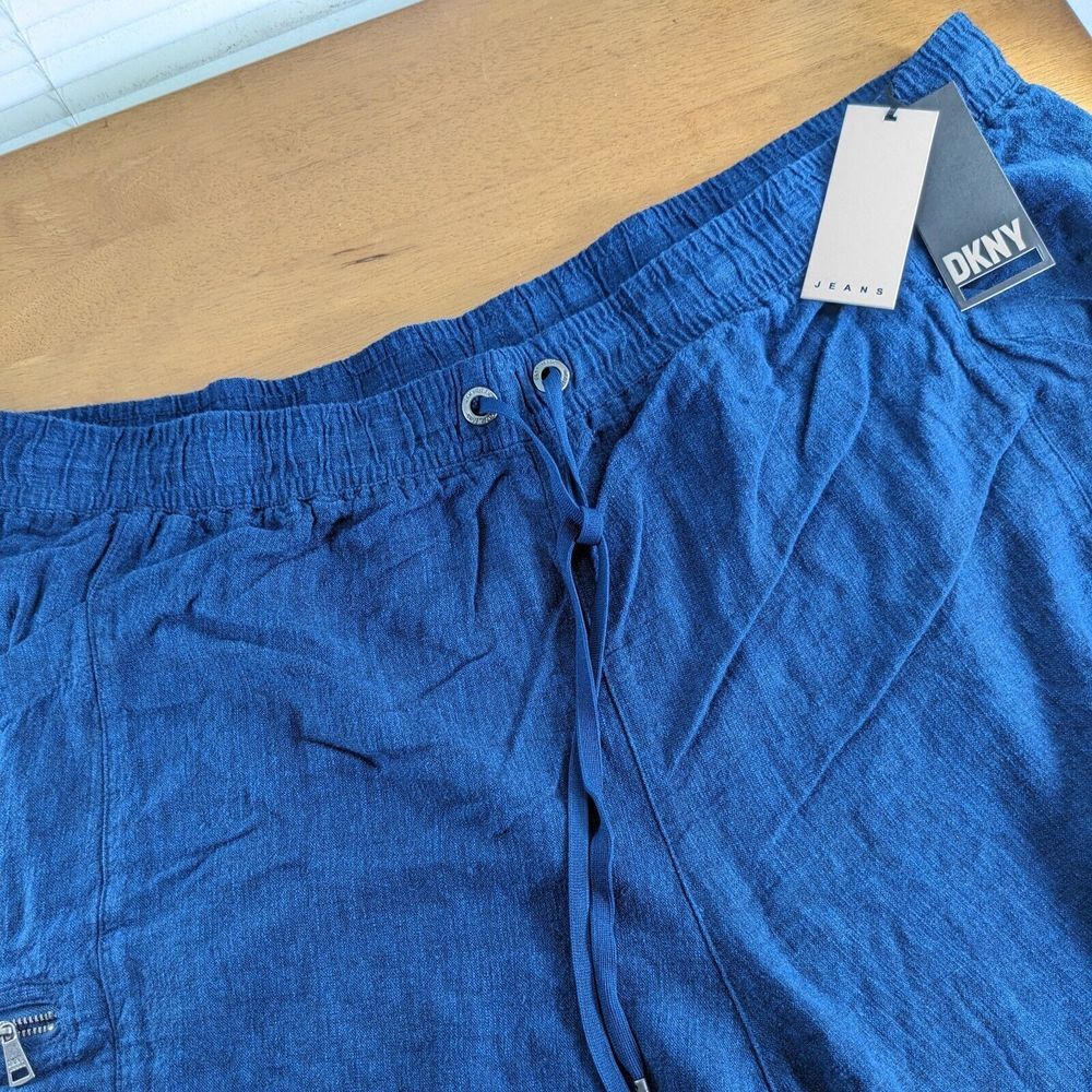 DKNY Jeans Women's 3XL 46x4 Navy Blue Elastic Waist Pull On Shorts NWT